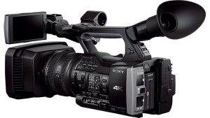 Profi-Camcorder AX1 von Sony