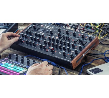 Produktbild Novation Peak