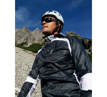 Produktbild Skinfit Vento Light Hooded Jacket