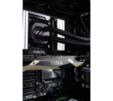 Produktbild MIFcom Blackbox PRO Core i9-7900X Titan V