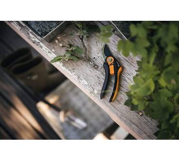 Produktbild Fiskars Plus SmartFit Bypass-Gartenschere P541