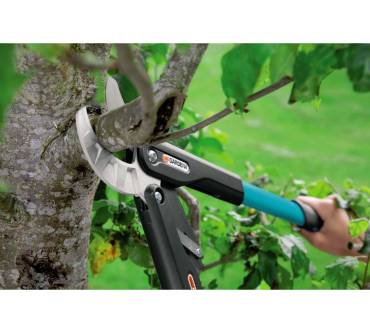 Produktbild Gardena Comfort Ratschen-Astschere SmartCut