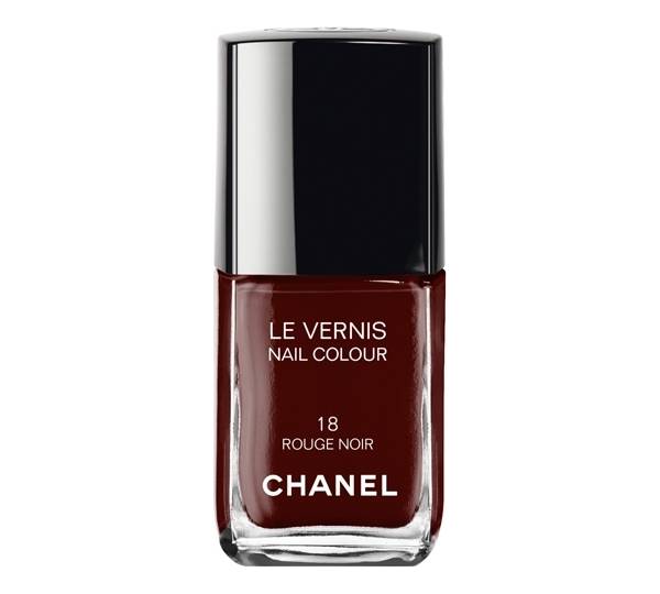 Chanel Le Vernis Nr 18 Rouge Noir Test Testberichte De